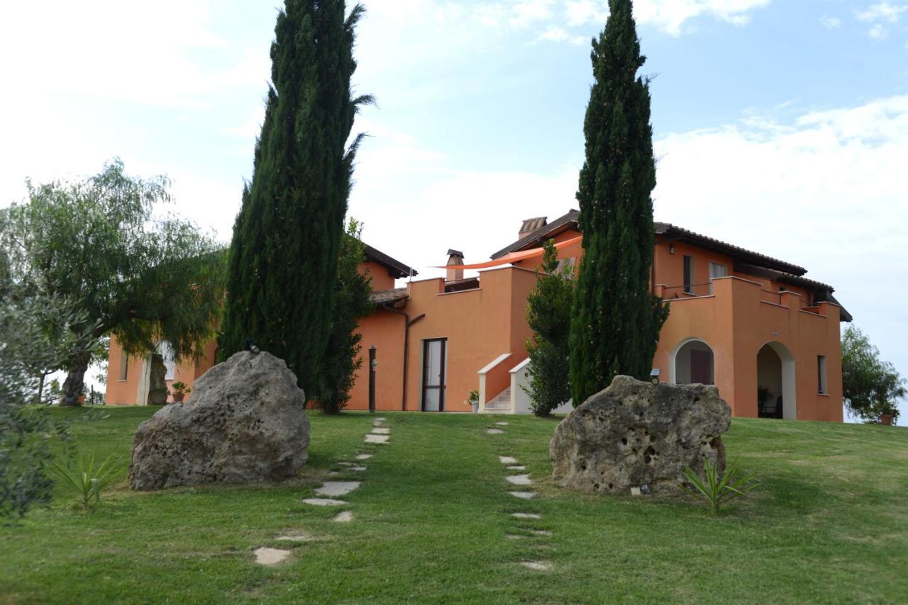 Gasthaus Casa Daniele Canino Exterior foto
