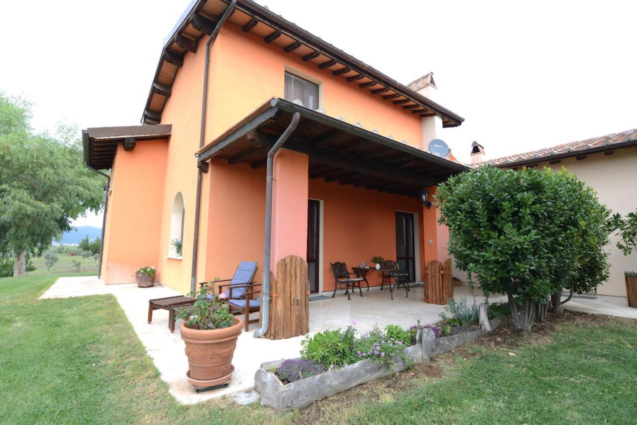 Gasthaus Casa Daniele Canino Exterior foto